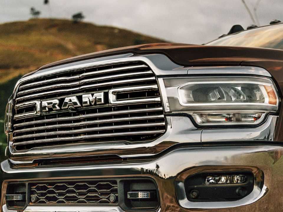 RAM�2500 2021 - grade frontal