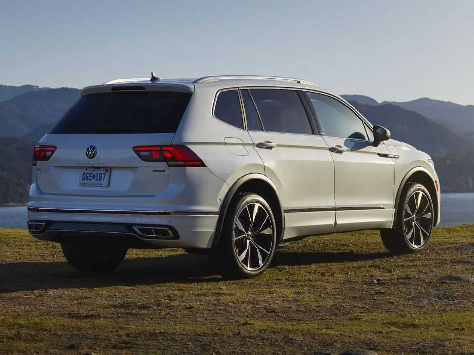 Volkswagen�Tiguan Allspace 2022 - �ngulo traseiro