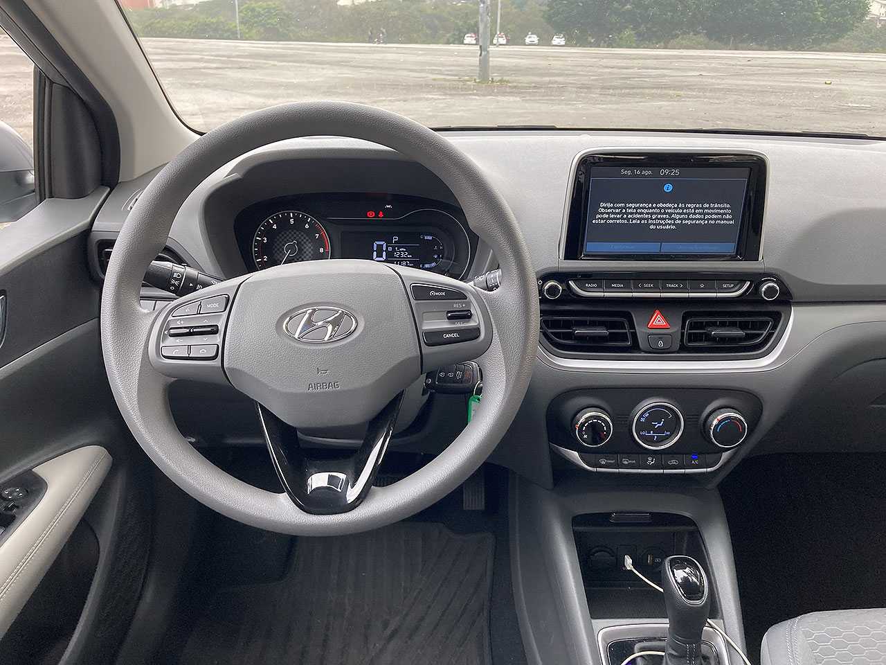 Hyundai�HB20S - Foto 26 de 70 - 1600 x 1200 pixels2021 - painel