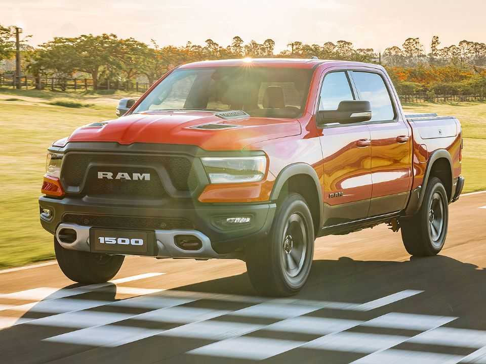 RAM�1500 2021 - �ngulo frontal