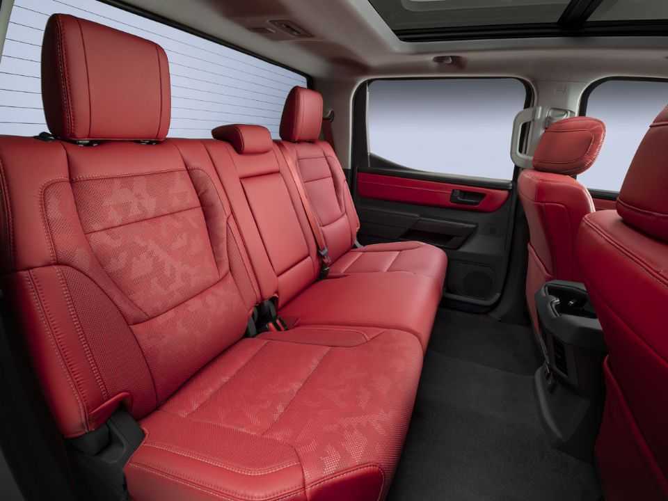 Toyota�Tundra 2022 - bancos traseiros