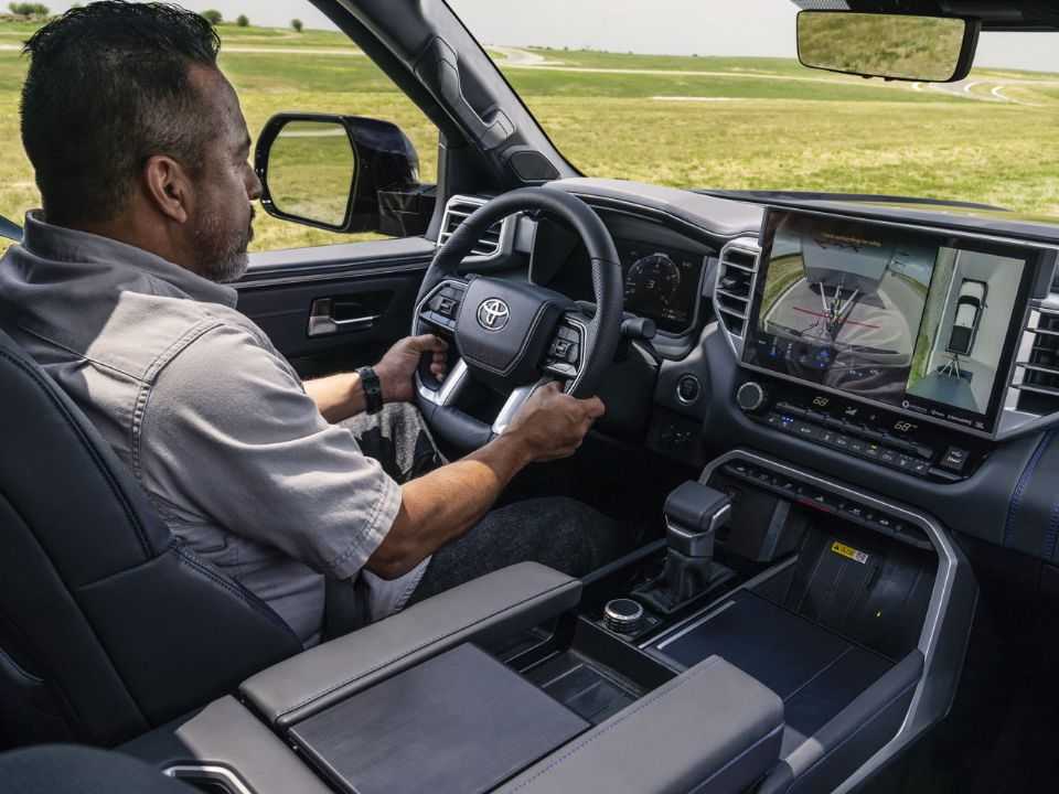 Toyota�Tundra 2022 - bancos dianteiros