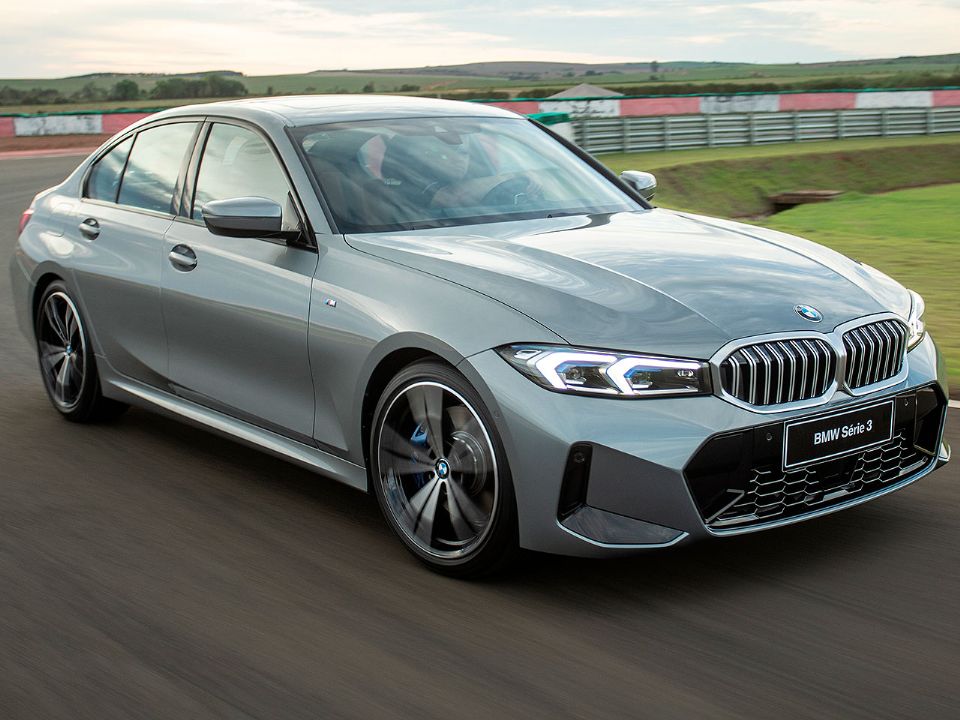 BMW�S�rie 3 2023 - �ngulo frontal