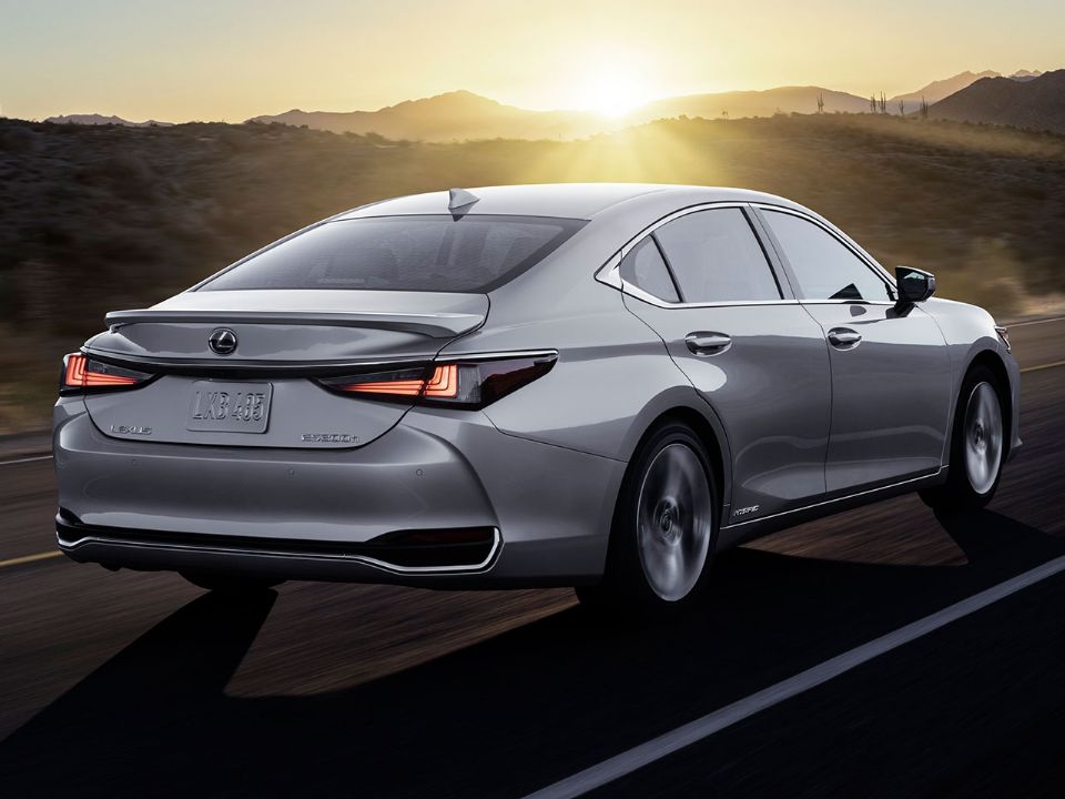Lexus�ES 2023 - �ngulo traseiro