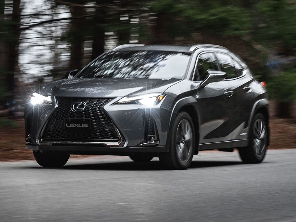 Lexus�UX 2023 - �ngulo frontal