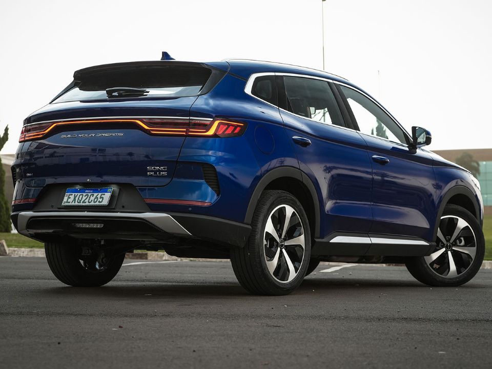 BYD�Song Plus DM-i 2023 - �ngulo traseiro