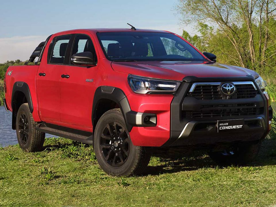 ToyotaHilux 2023 - ngulo frontal