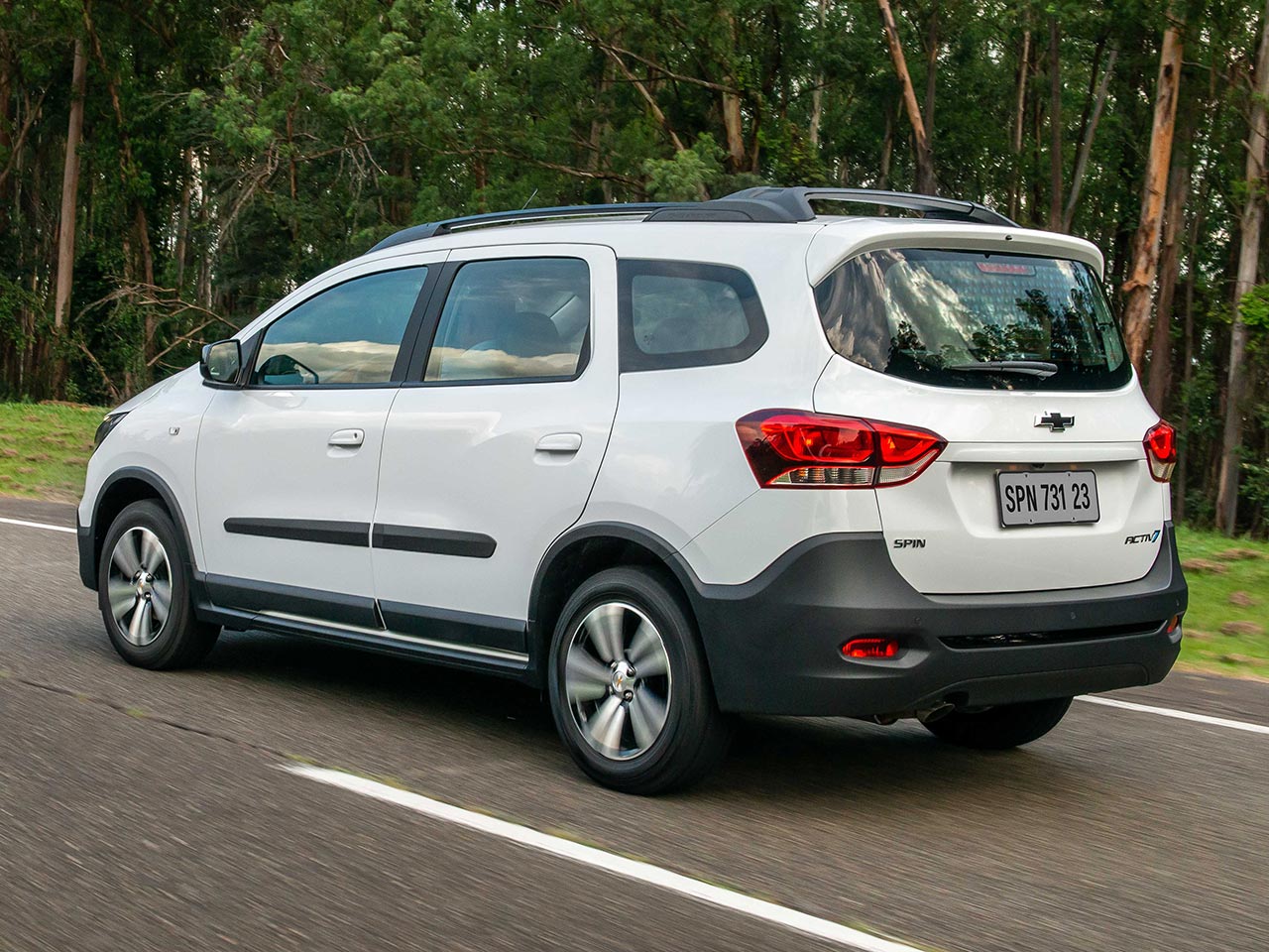 Chevrolet�Spin 2023 - �ngulo traseiro