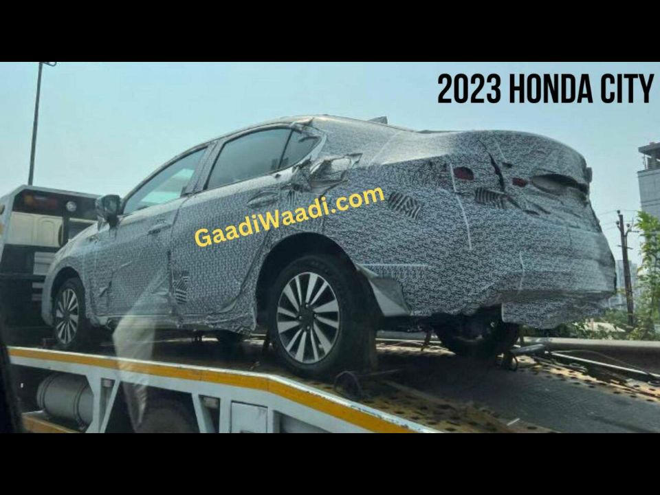 Protótipo do Honda City com facelift flagrado na Indonésia
