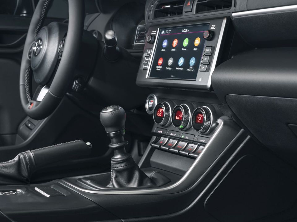 Toyota86 2022 - console central