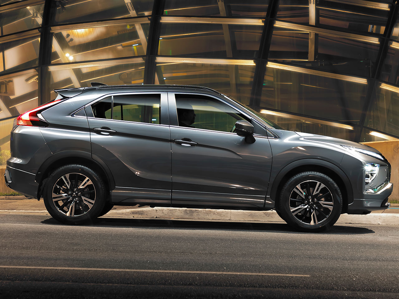 Mitsubishi�Eclipse Cross 2023 - lateral