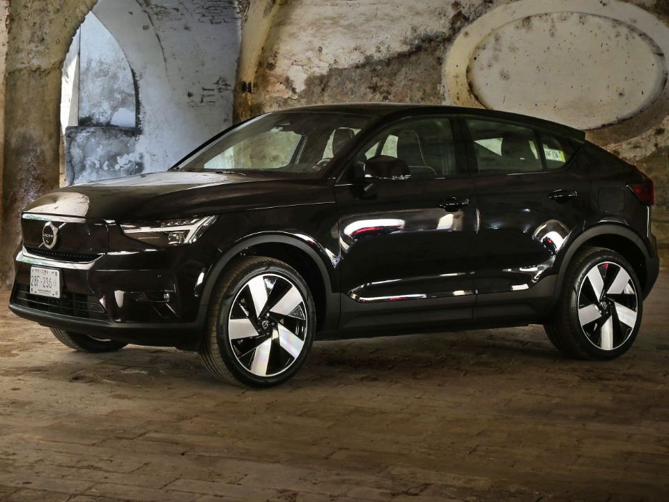 Volvo�C40 2022 - �ngulo frontal