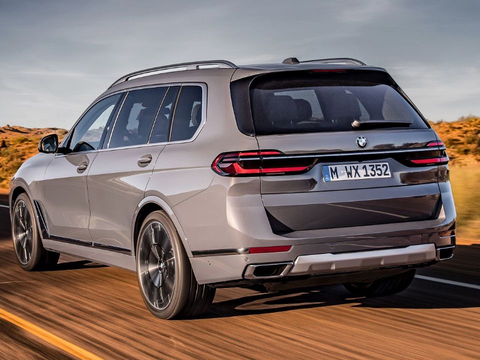 BMW�X7 2023 - �ngulo traseiro