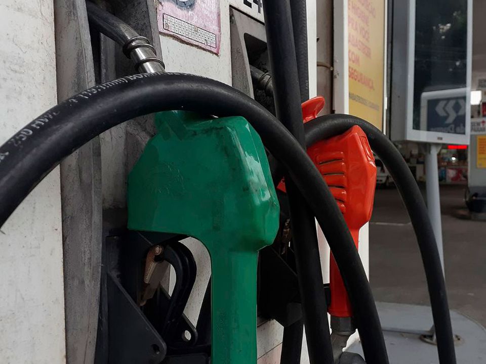 Preço da gasolina recuou nas últimas semanas