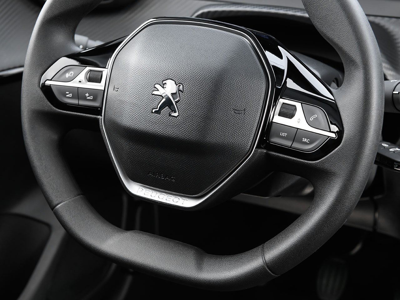 Peugeot208 2023 - volante