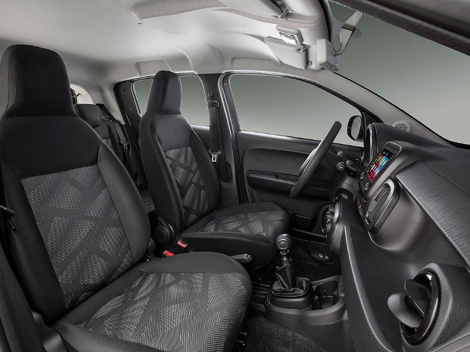 Fiat�Mobi 2023 - bancos dianteiros