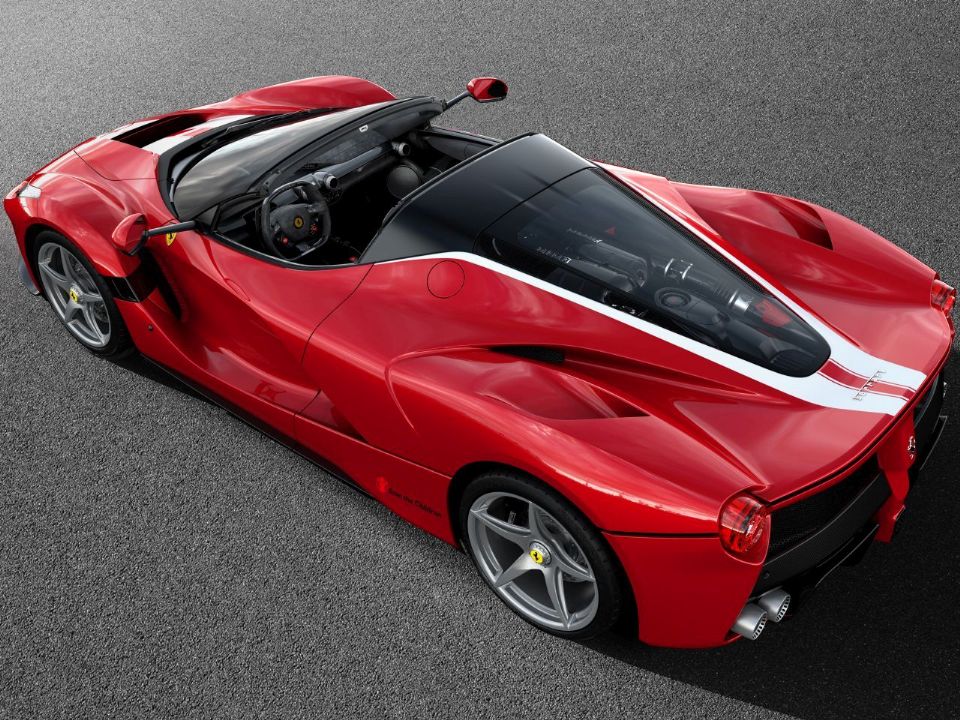 Ferrari LaFerrari se torna o carro mais caro já vendido na internet