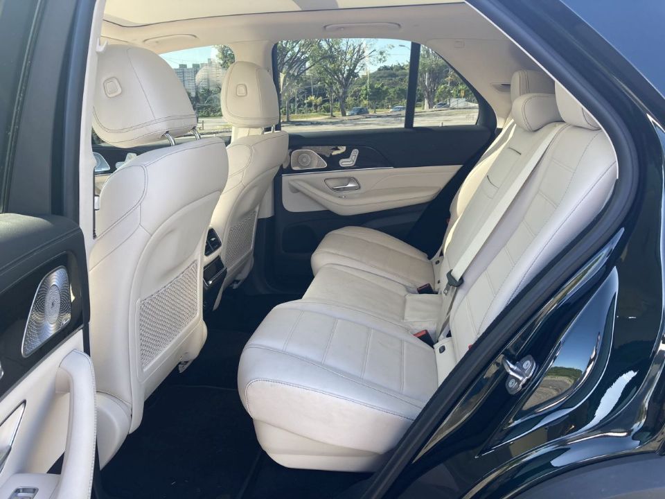 Mercedes-Benz�GLE 2022 - bancos traseiros