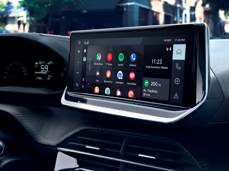 Nova central multimídia Peugeot Connect com tela de 10,3