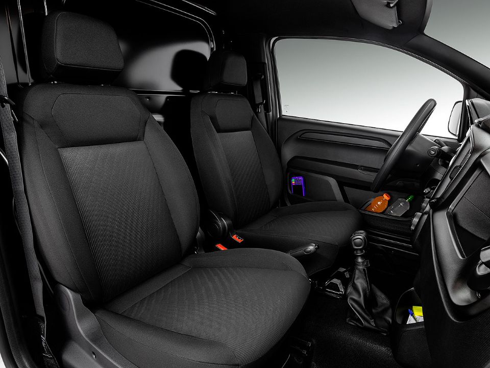 Peugeot�Partner Rapid 2023 - bancos dianteiros
