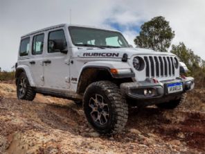 Beirando R$ 500 mil, Jeep Wrangler 2022 estreia com 3 versões e mais equipado