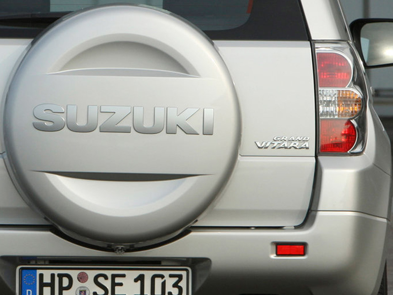 Detalhe do Suzuki Grand Vitara ainda em sua segunda gerao