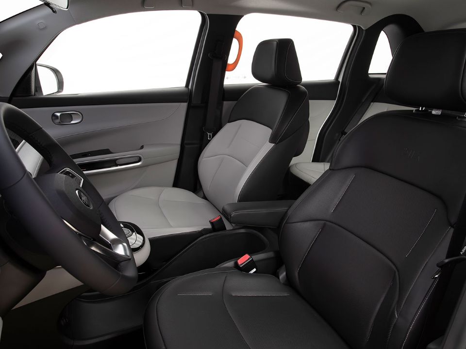 BYD�D1 EV 2022 - bancos dianteiros