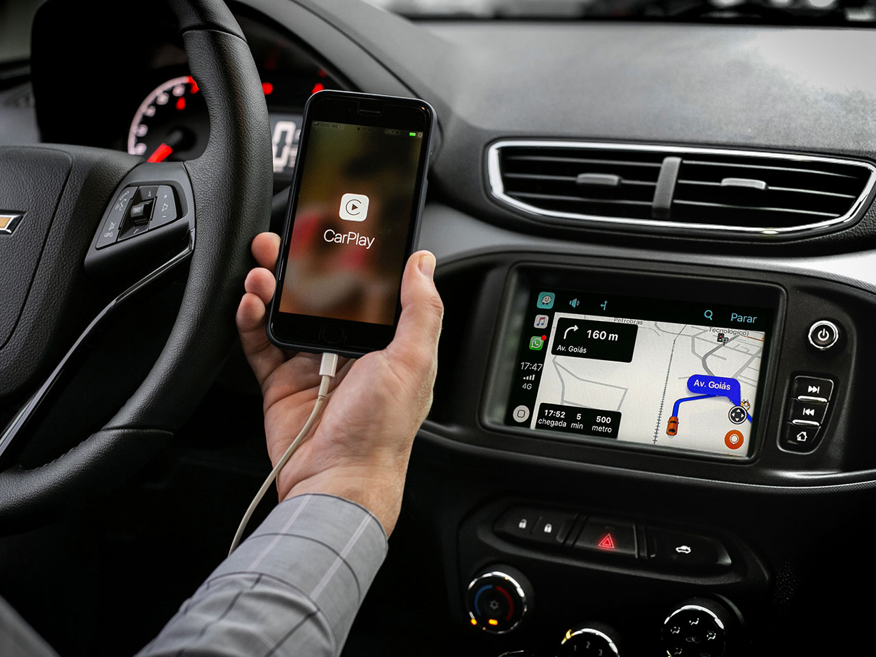 Por meio do espelhamento ou direto no celular, Waze  uma das referncias em aplicativos de navegao