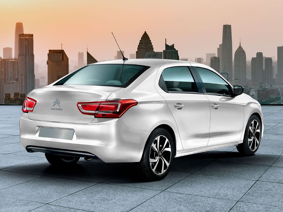 Projeção de Kleber Silva para o futuro sedã compacto da Citroën irmão do novo C3