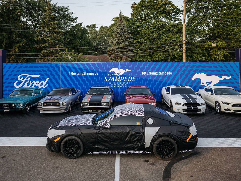 Ford realizará evento especial para a apresentação do novo Mustang ao lado das demais gerações do esportivo