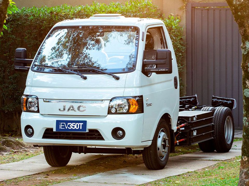 JAC�IEV350T 2022 - �ngulo frontal