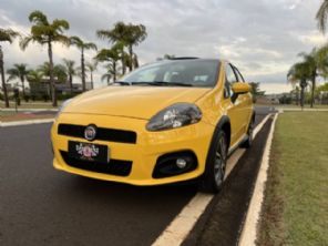 R$ 240 mil: veja o Fiat Punto T-Jet  0 km que custa o dobro de uma Strada Volcano