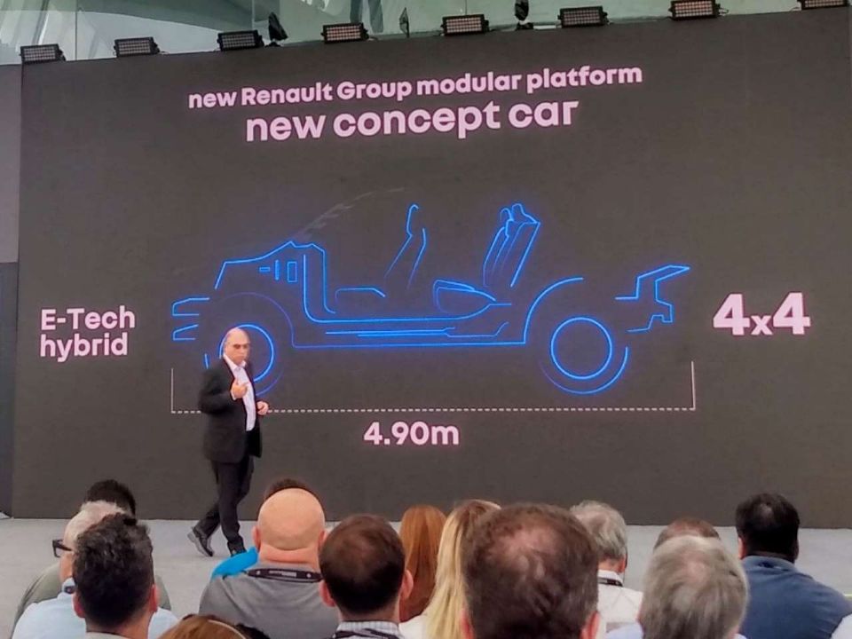 Nova  plataforma global da Renault é bem flexível, o que permite alterar o entre-eixos entre 2,6 m e 3 m, conforme o modelo
