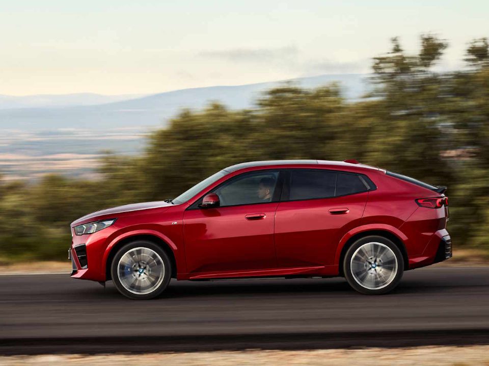 BMW�X2 2024 - lateral