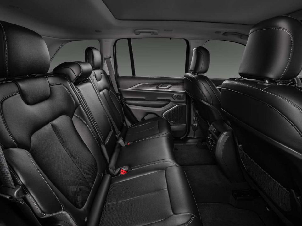 Jeep�Grand Cherokee 2024 - bancos traseiros