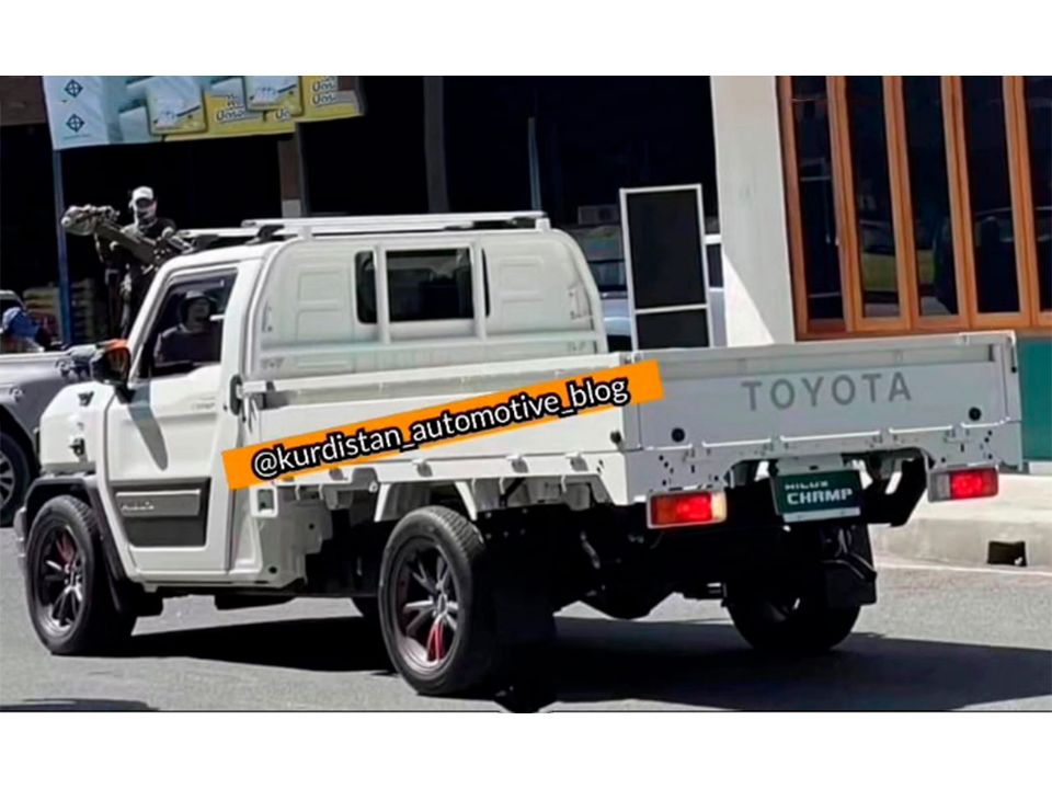 Toyota Hilux Champ em testes na Ásia
