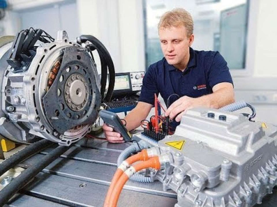 Manutenção de carros elétricos tem custo de manutenção que pode chegar a ser 80 menor que os a combustão