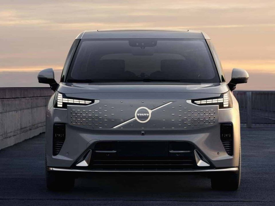 Volvo�EM90 2024 - frente