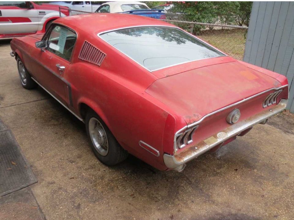 Raro Mustang GT 390 1968 é esquecido em garagem por 35 anos - AUTOO