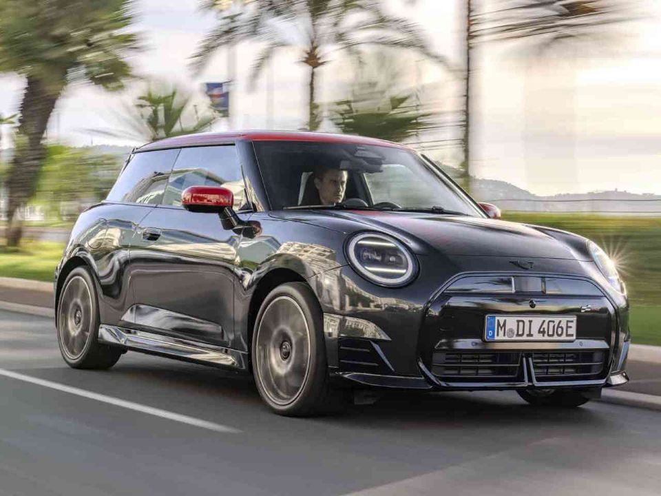 Mini�Electric 2024 - �ngulo frontal