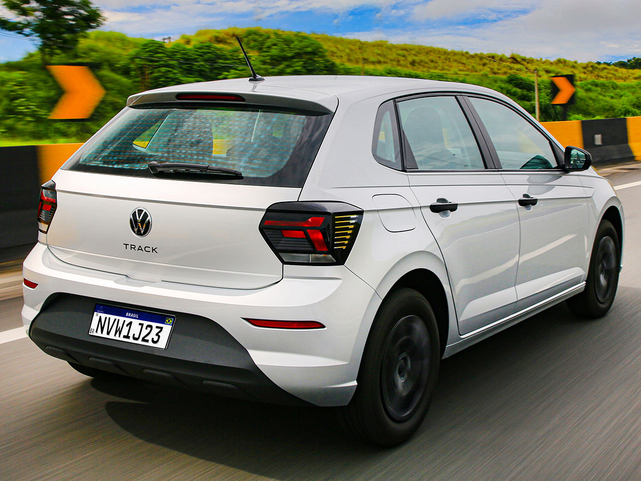 VolkswagenPolo 2023 - ngulo traseiro