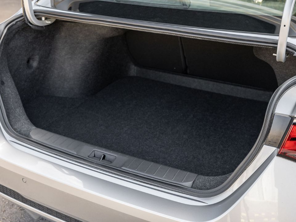 Nissan�Sentra 2023 - porta-malas