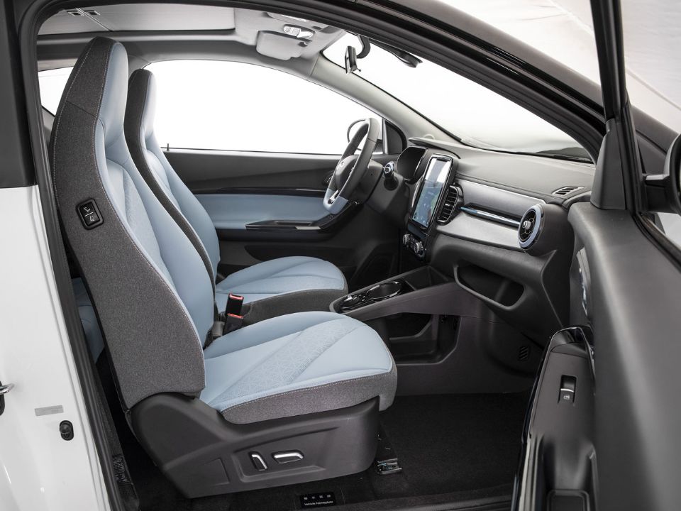 CAOA Chery�iCar 2023 - bancos dianteiros
