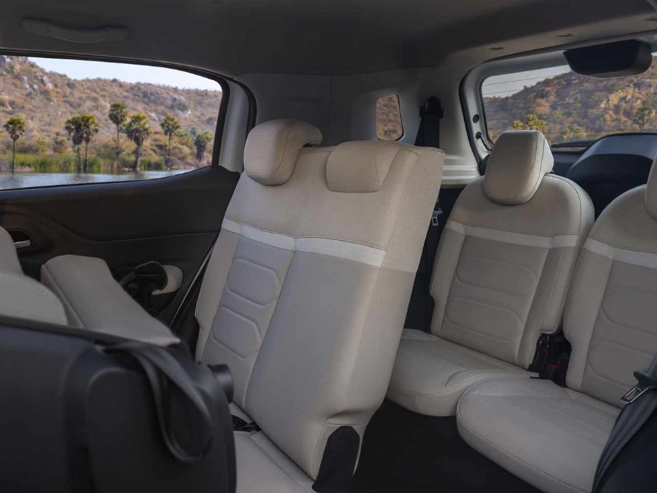 Citro�n�C3 Aircross 2024 - bancos traseiros