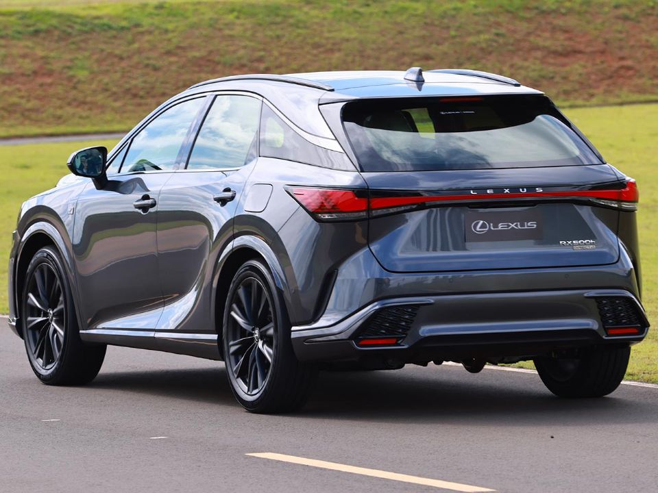 Lexus�RX 2023 - �ngulo traseiro