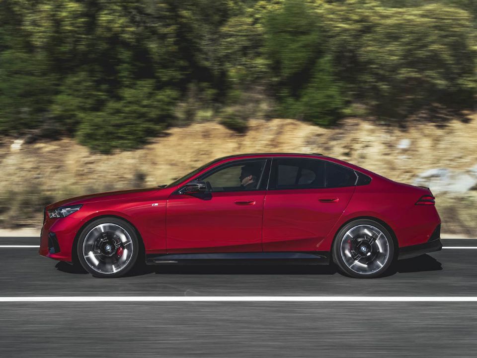 BMW�S�rie 5 2024 - lateral