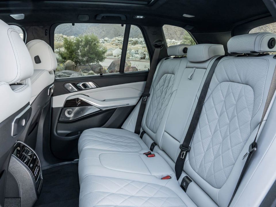 BMW�X5 2024 - bancos traseiros