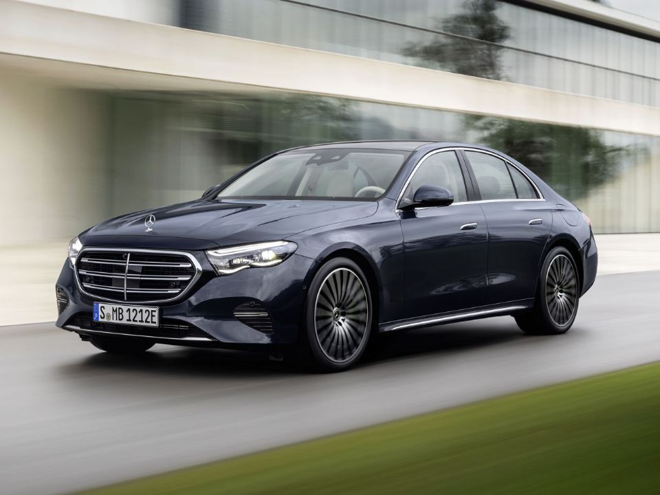 Mercedes-Benz�Classe E 2024 - �ngulo frontal
