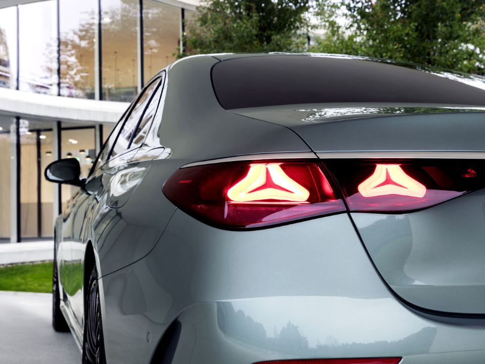 Mercedes-Benz�Classe E 2024 - lanternas