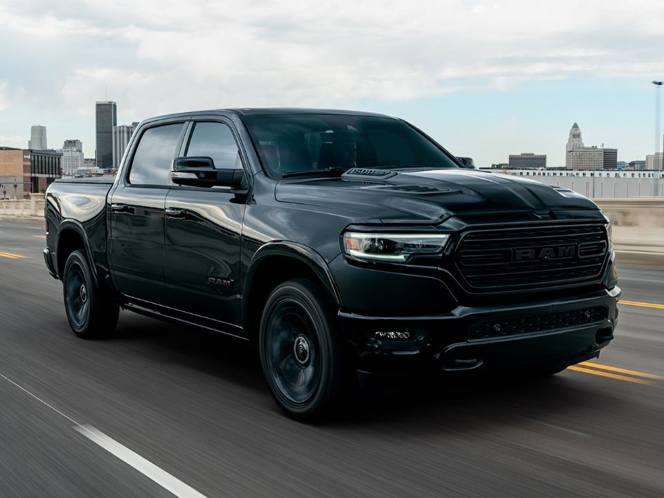 RAM�1500 2023 - �ngulo frontal